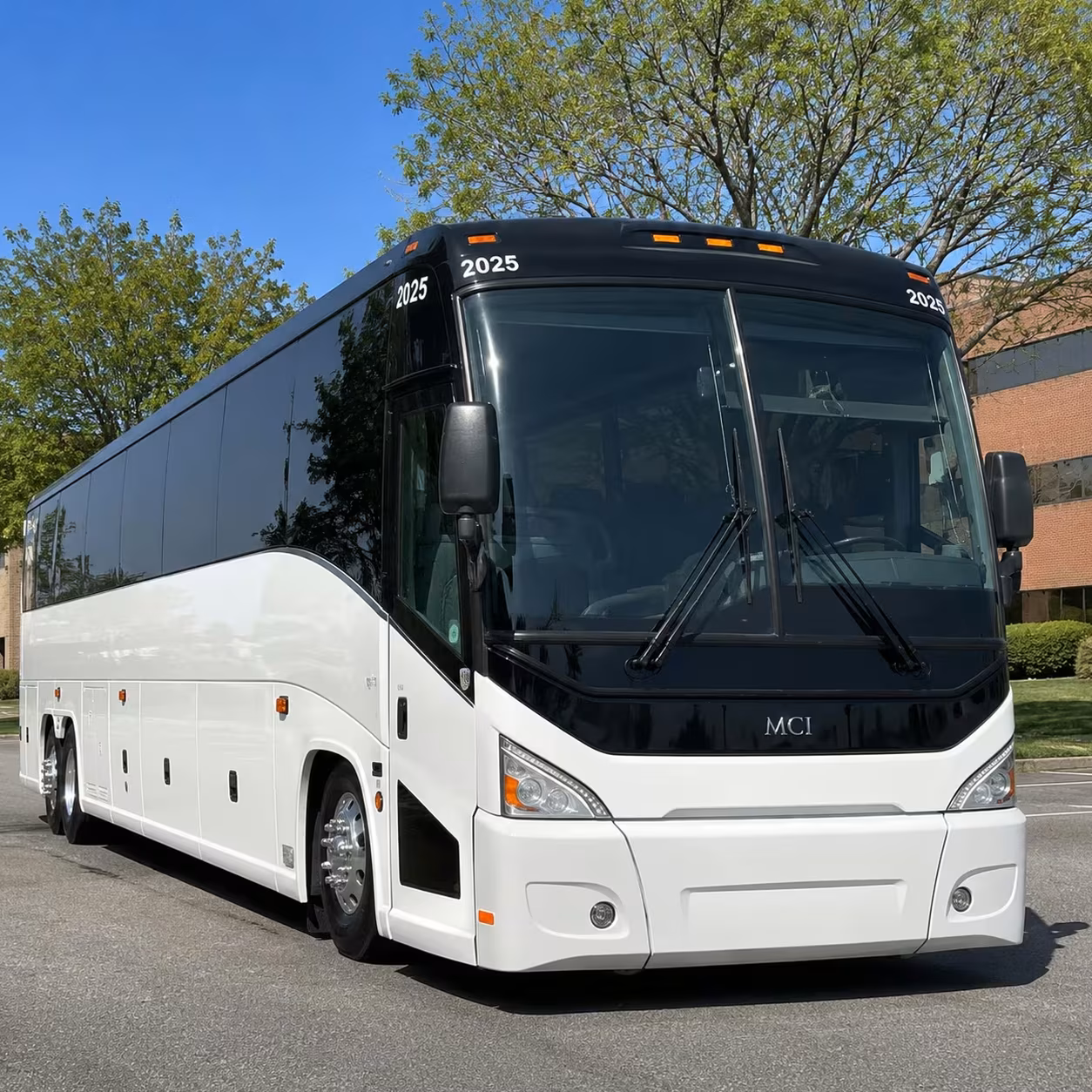 san clemente charter bus rentals for early morning airport runs