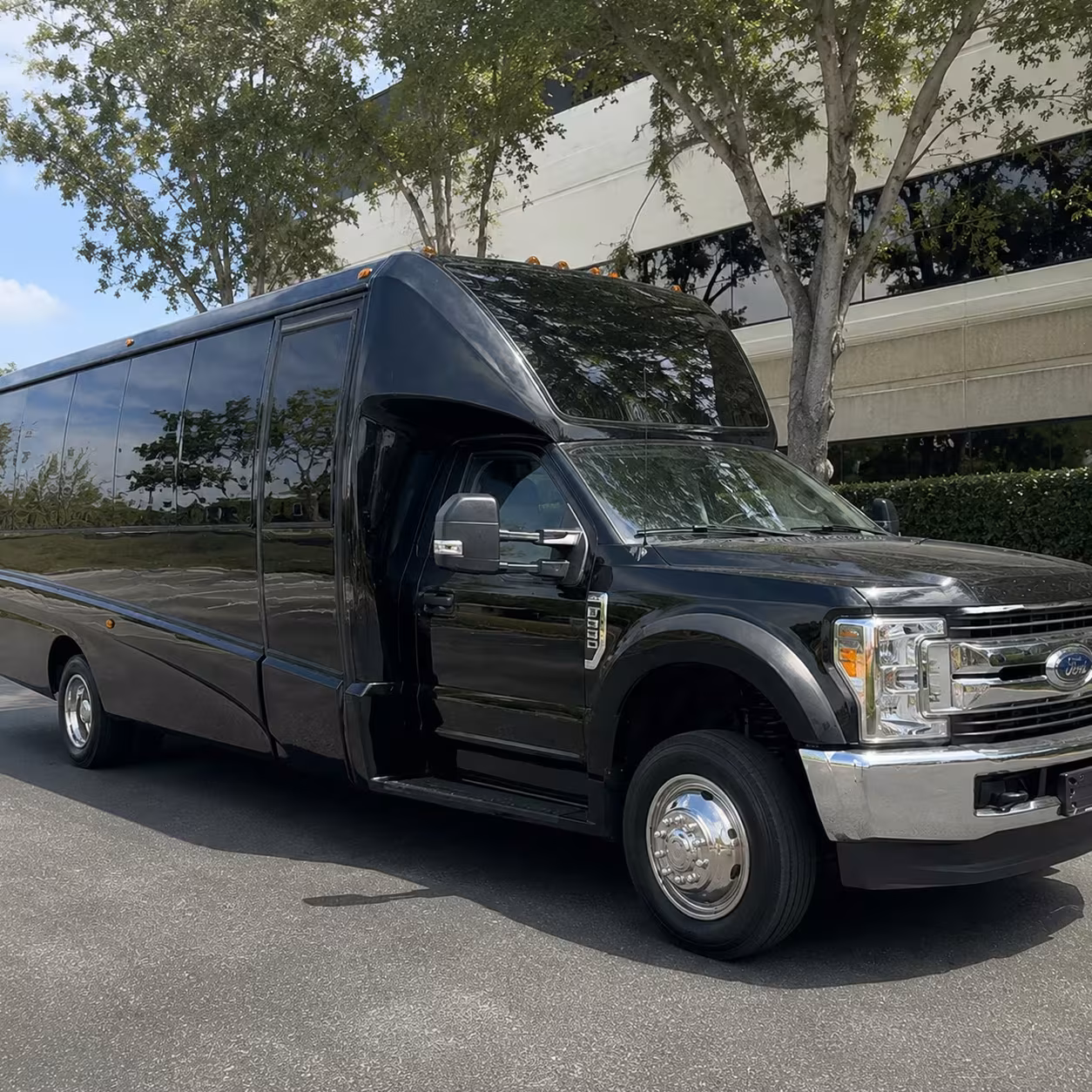 san clemente party bus transportation for concert nights